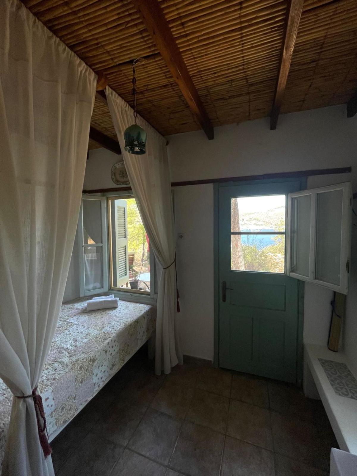 Petrino 2 - Traditional Lerian House Lakí Kültér fotó